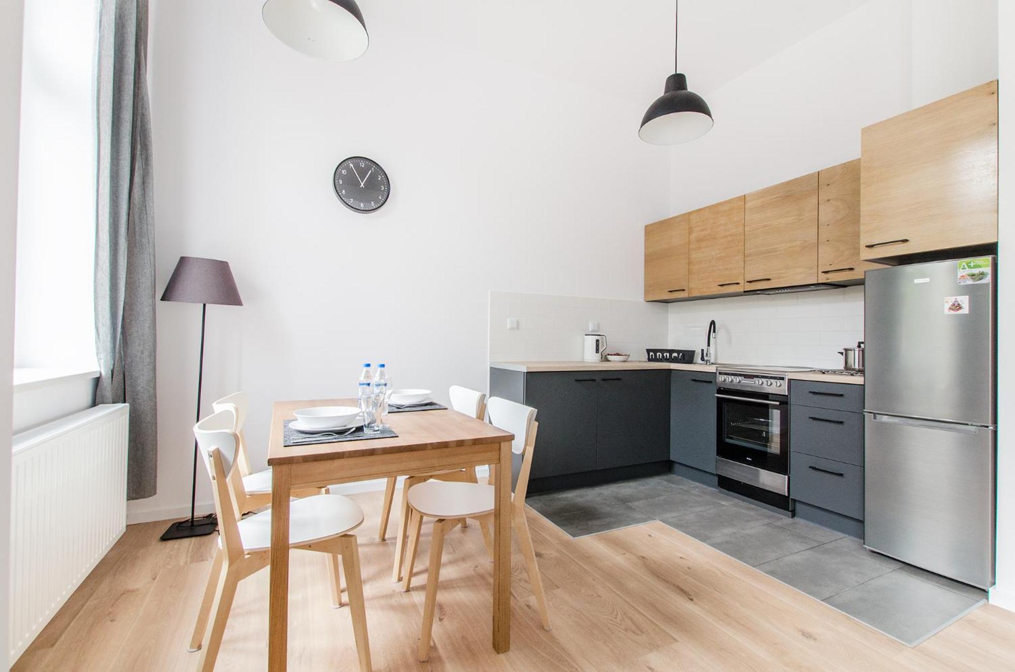 Sunstone In A Beautiful Townhouse In The Center