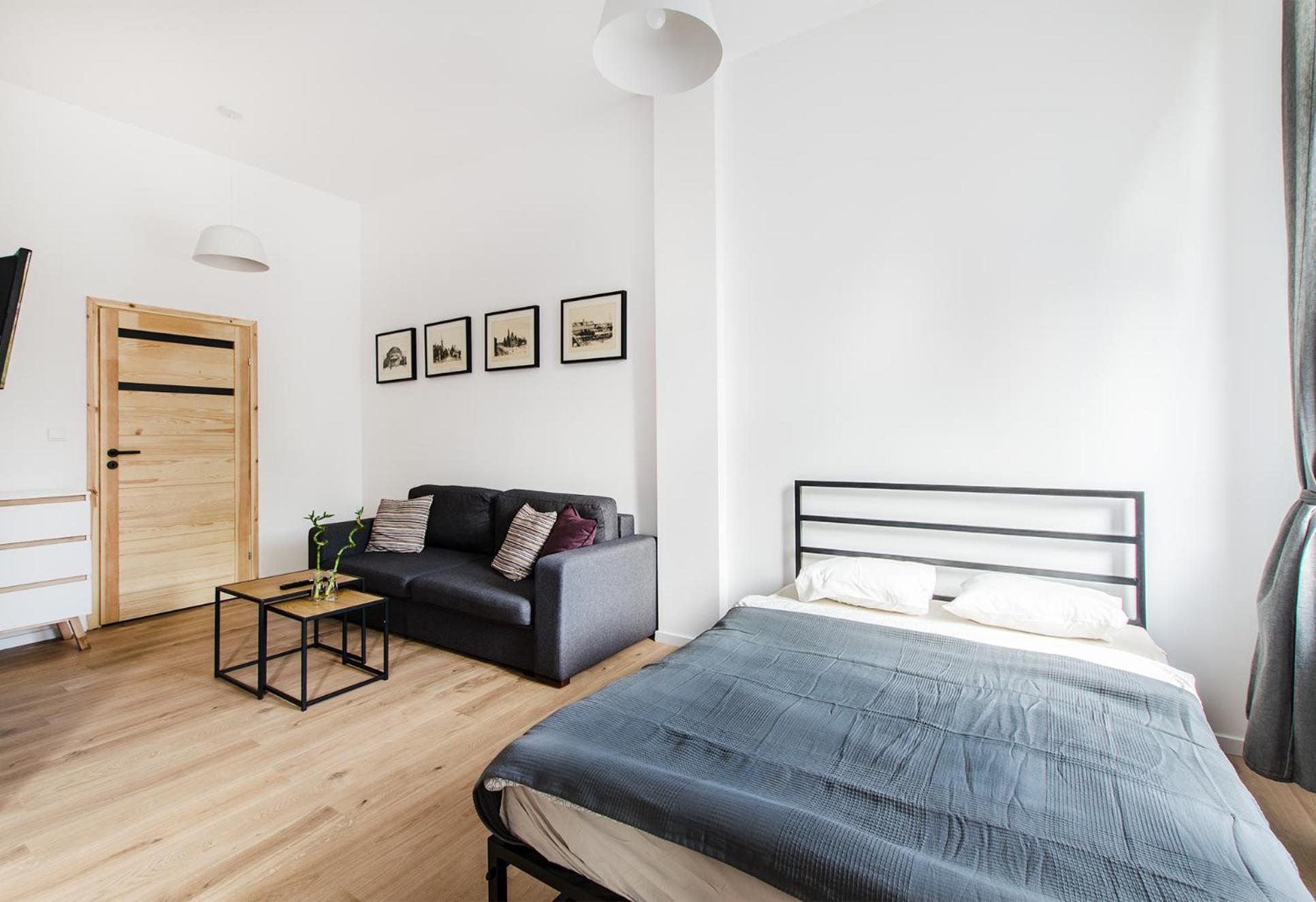 Апартаменти Sunstone In A Beautiful Townhouse In The Center