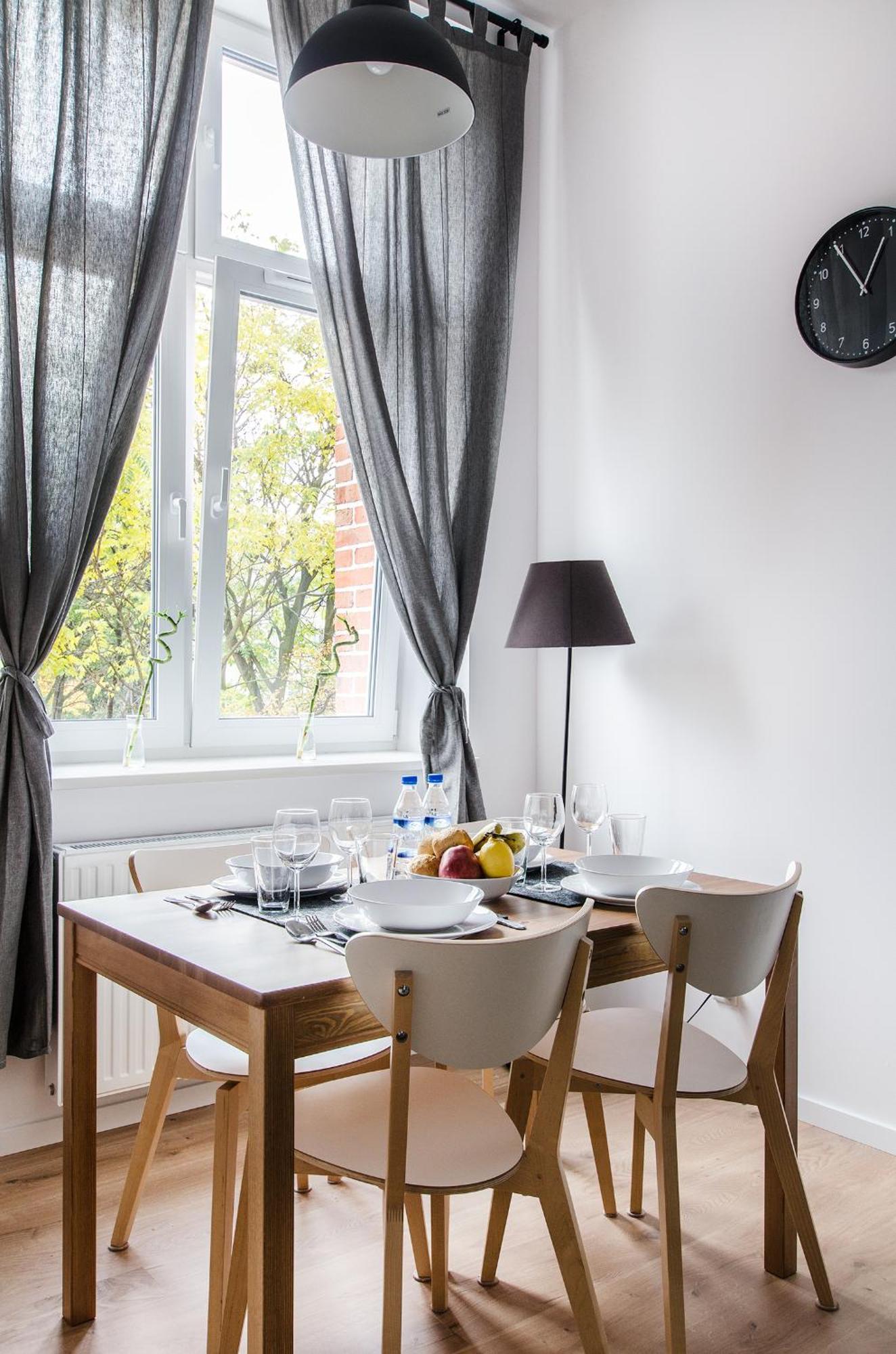 Апартаменти Sunstone In A Beautiful Townhouse In The Center Вроцлав